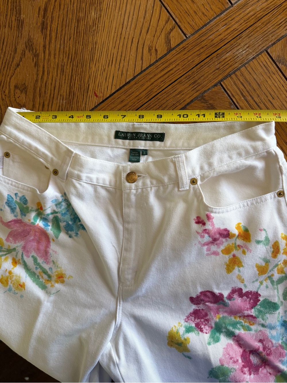 Ralph Lauren White Straight-Leg Jeans with Hand-Painted Floral Design - Picture 6 of 8